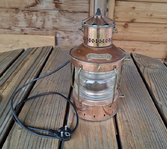 Ankerlicht met Verlichting 220v  T.E.A.B.