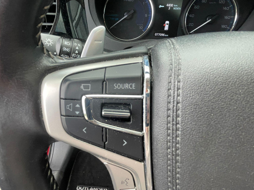 Mitsubishi Outlander 2.4 phev intense+ plug in hybride automaat