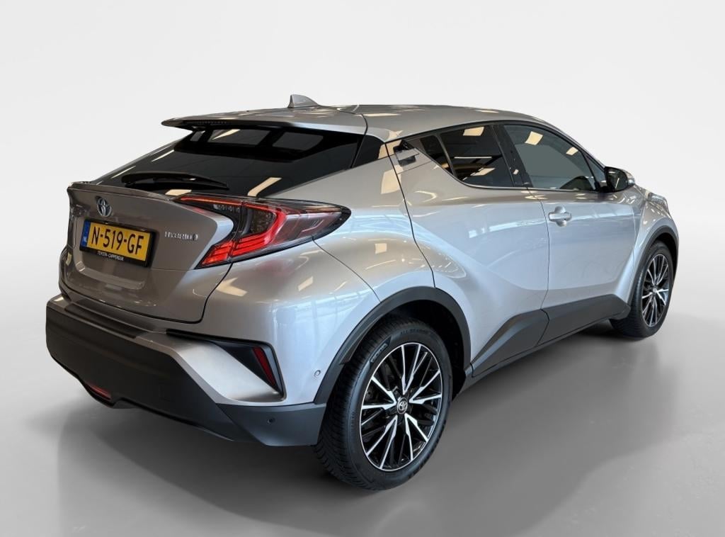 Toyota C-hr 1.8 hybrid executive
