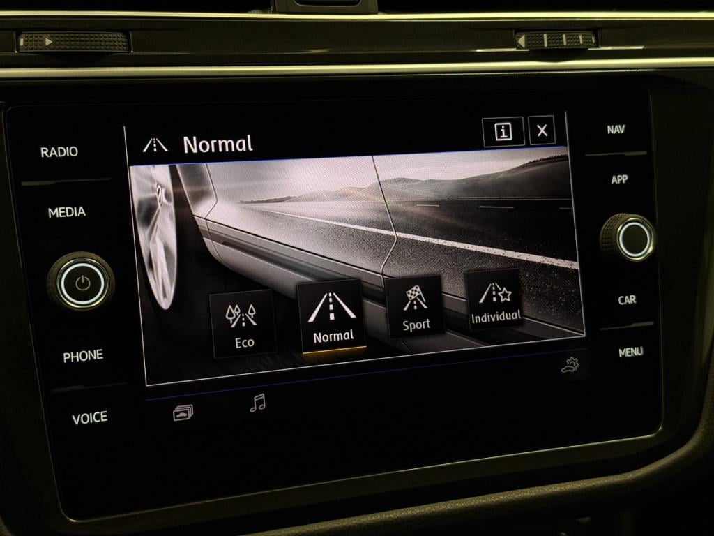 Volkswagen Tiguan 2.0 tsi 4motion highline | leder | electrische trekhaak |