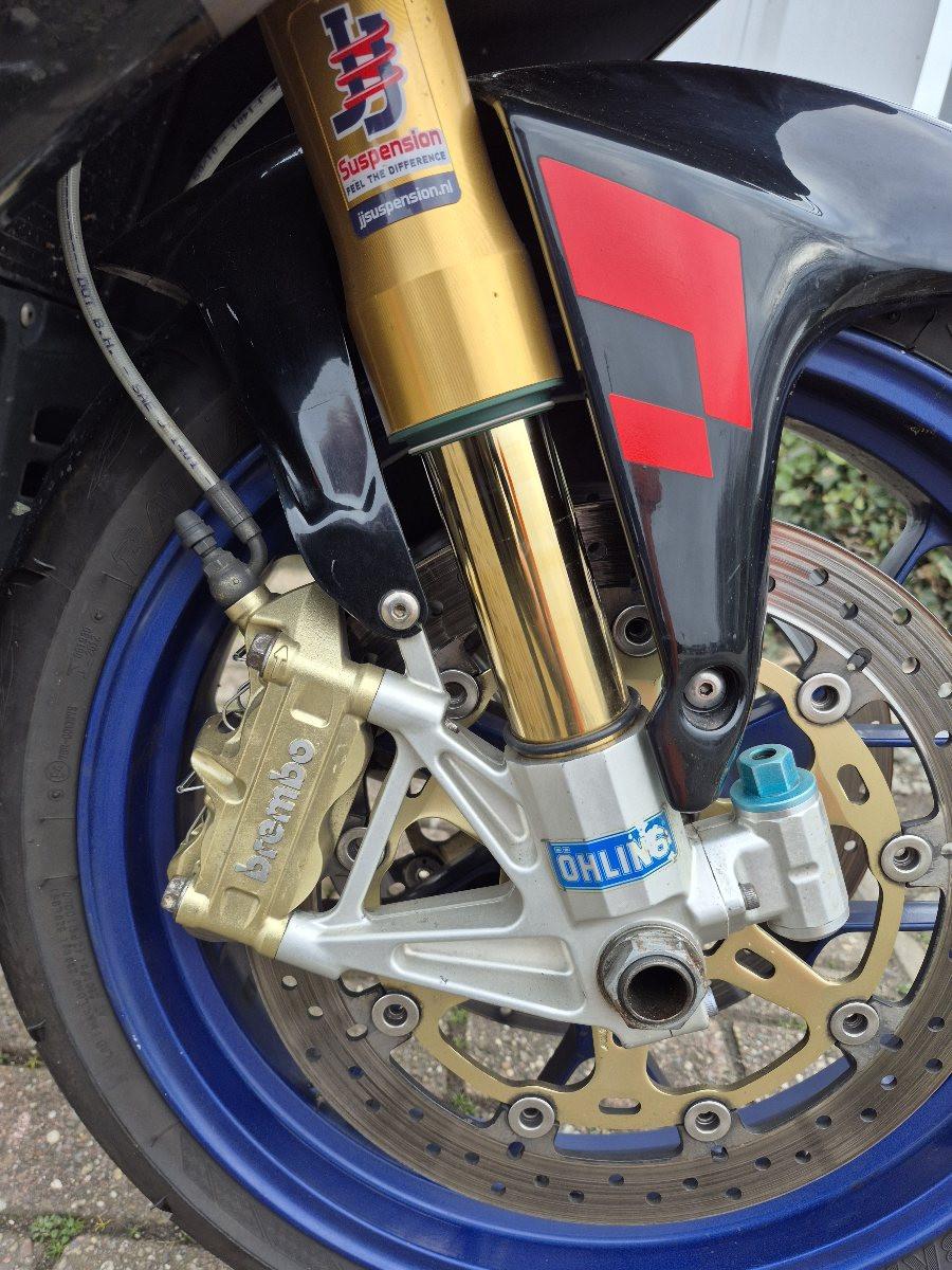 Aprilia RSV1000R Factory mille