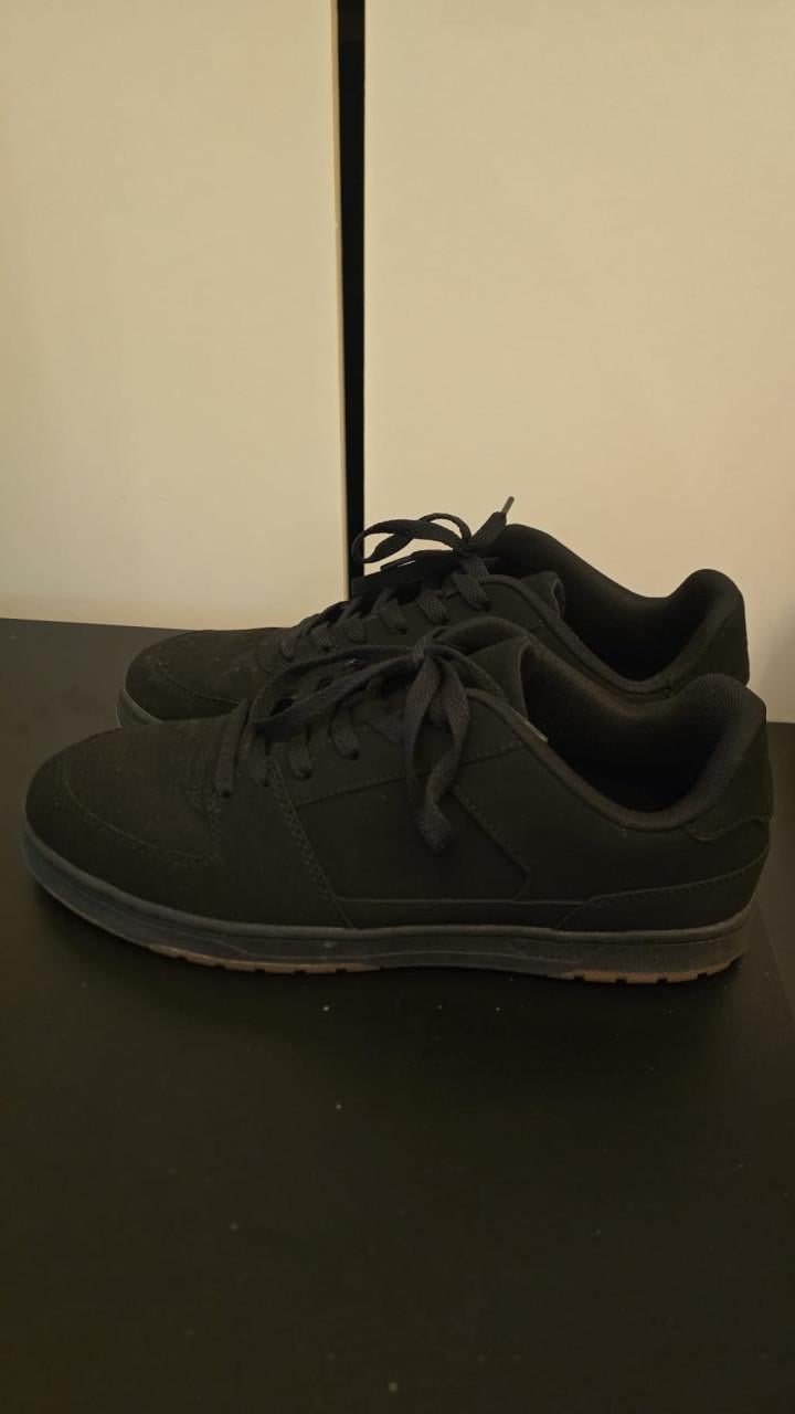 1x gedragen, Maat  43