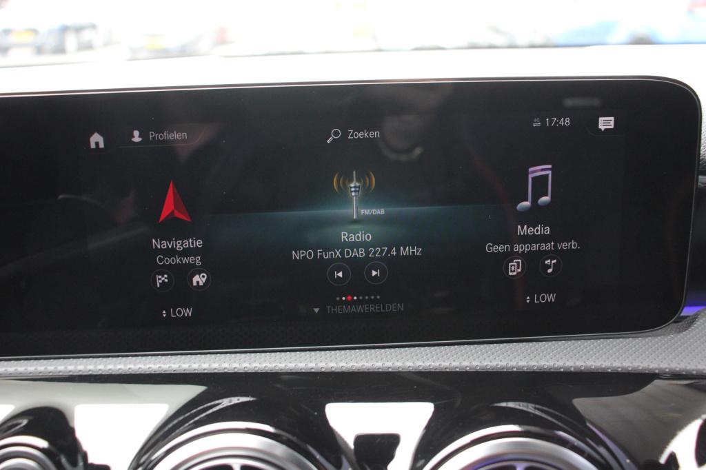 Mercedes-Benz A-Klasse amg 35 4matic premium plus | schaalstoelen | 360 cam