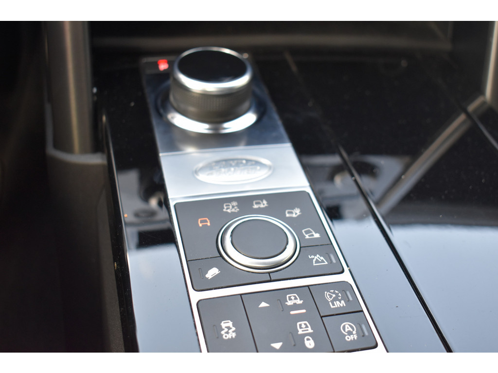 Land Rover Discovery 3.0 td6 hse € 49.950 excl btw