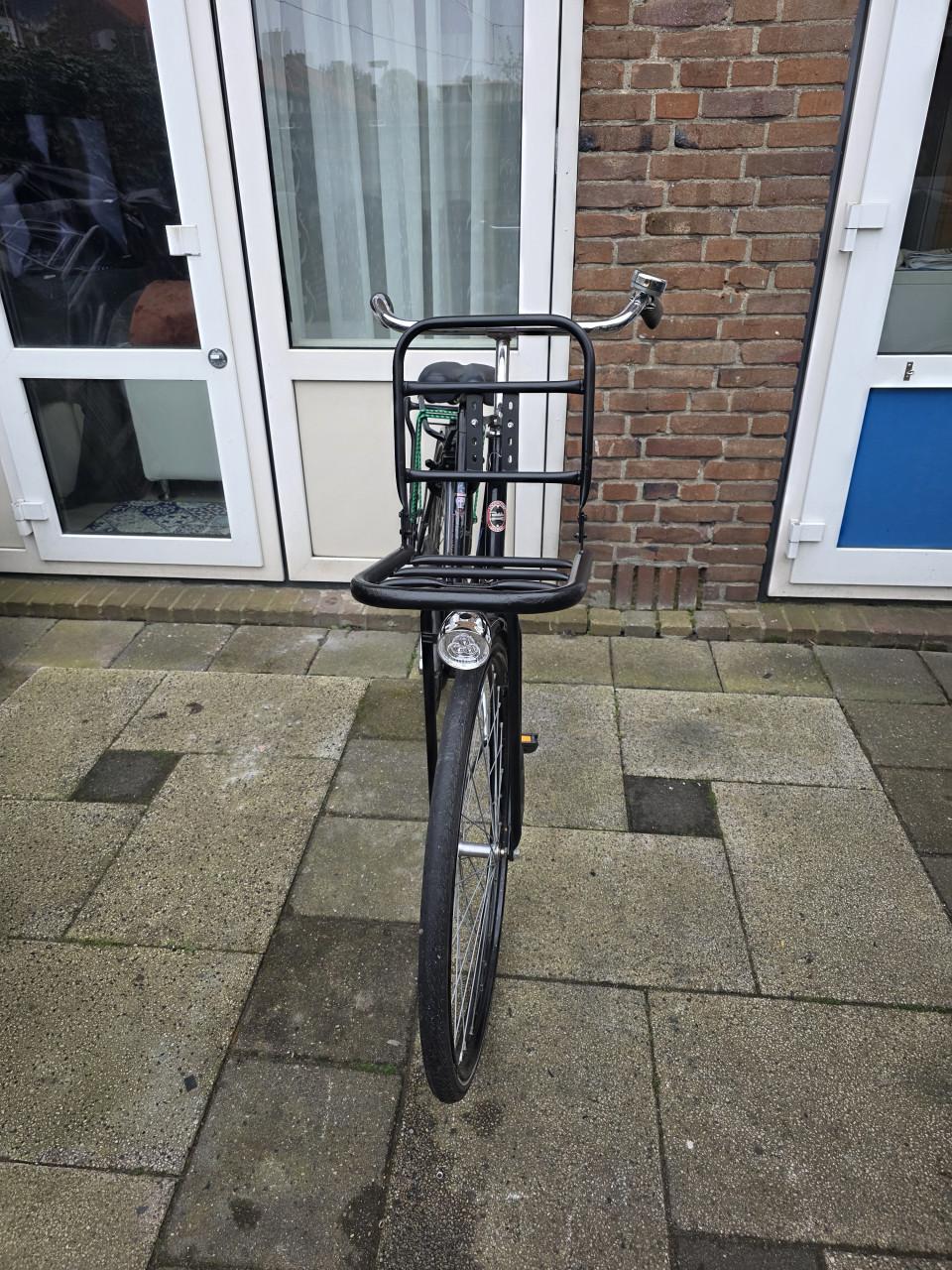 Dames fiets merk Lokomotief met trap rem achter-met voordrager-28 inch
