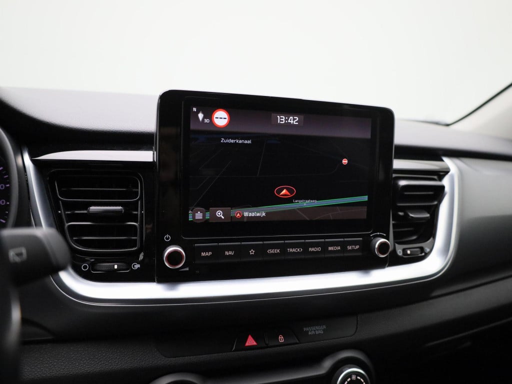 Kia Stonic 1.0 t-gdi mhev dynamicplusline | lmv | navigatie | parkeer senso