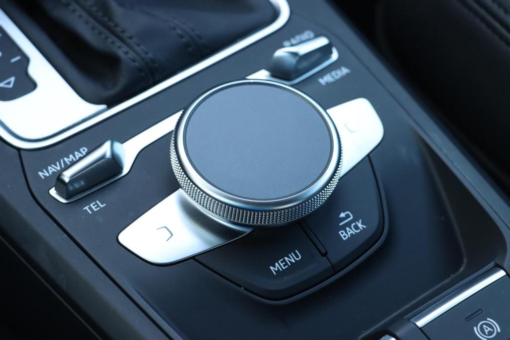 Audi Q2 35 tfsi advanced edition 150pk | camera | stoelverwarming | navi