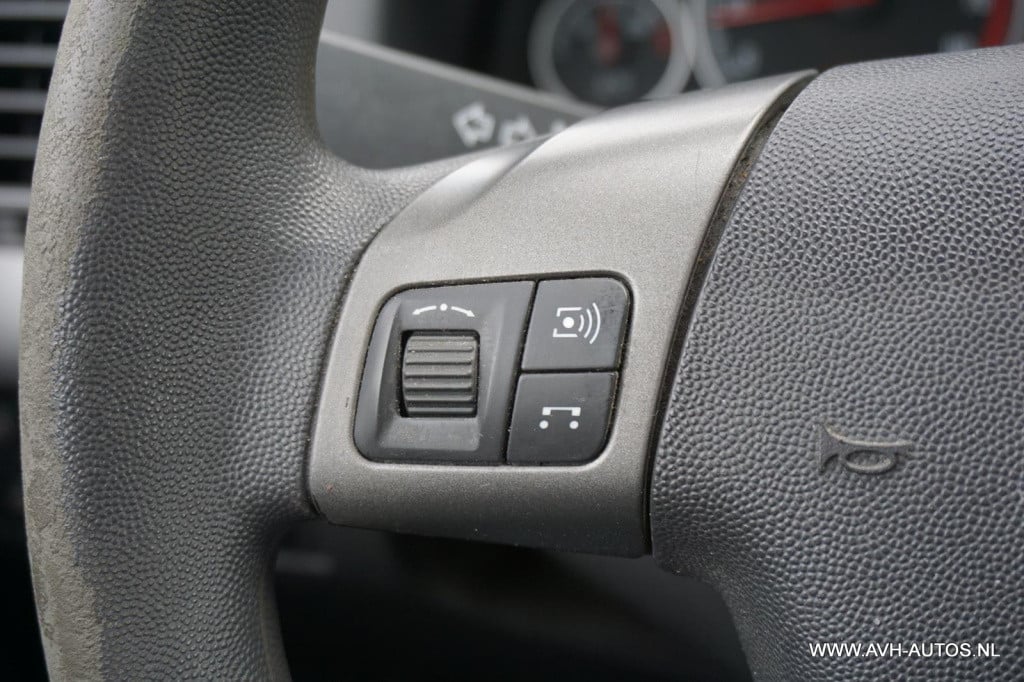 Opel Vectra wagon 1.8-16v comfort