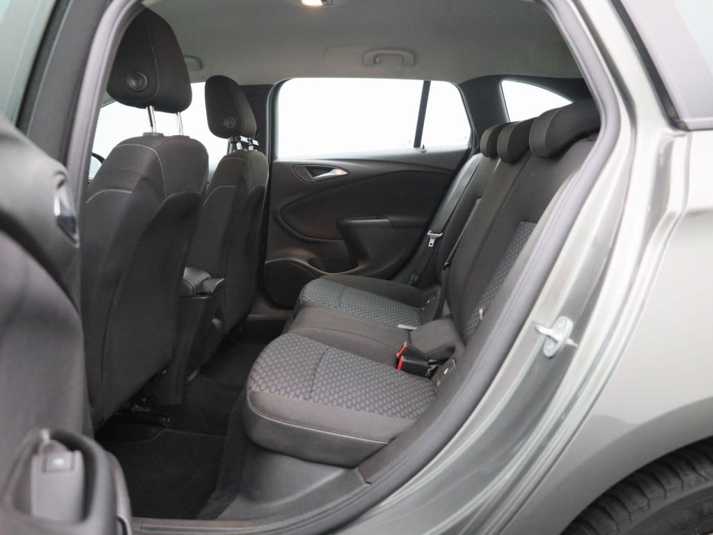 Opel Astra sports tourer 1.2 edition | parkeer sensoren | cruise control | 