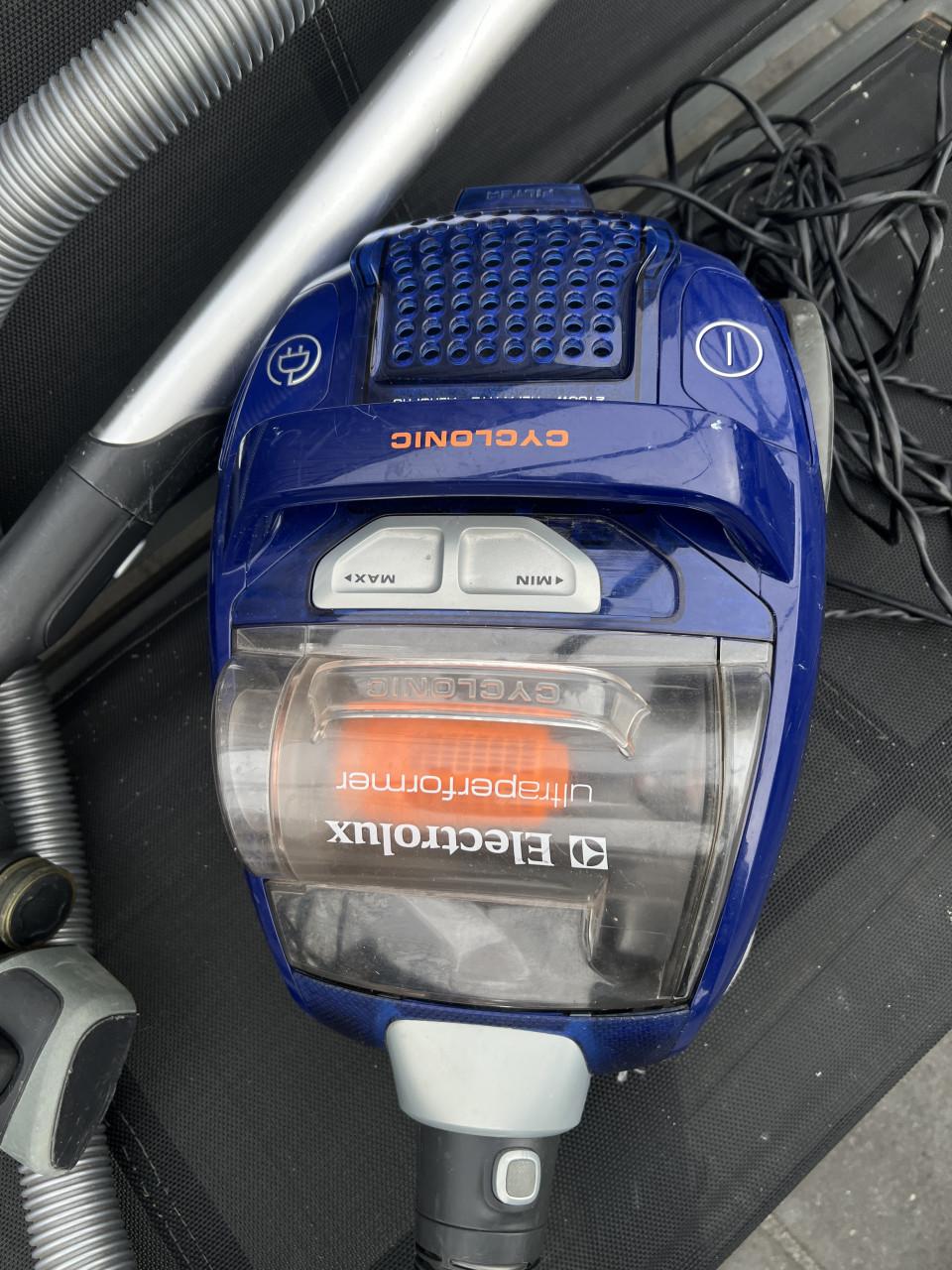 Electrolux ultraperformer kracghtig zakloze stofzuiger 2100 w