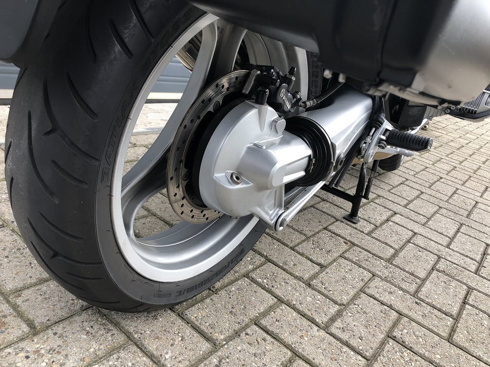 BMW R1100R, nieuwstaat met 60dkm, koffers, onderhoud net uitgevoerd €2350,-