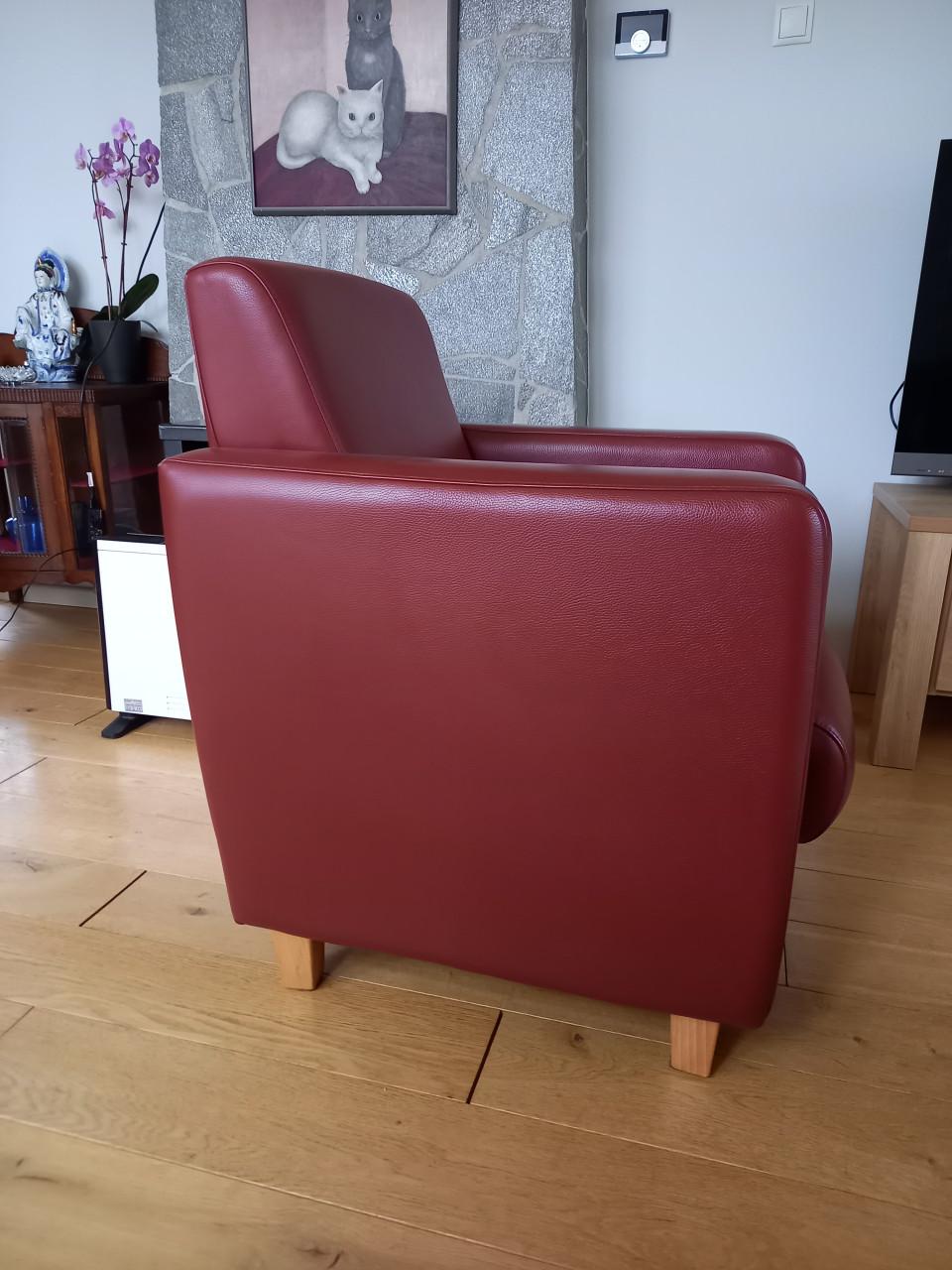 Te koop 2 Donkerrood Leren  Fauteuils