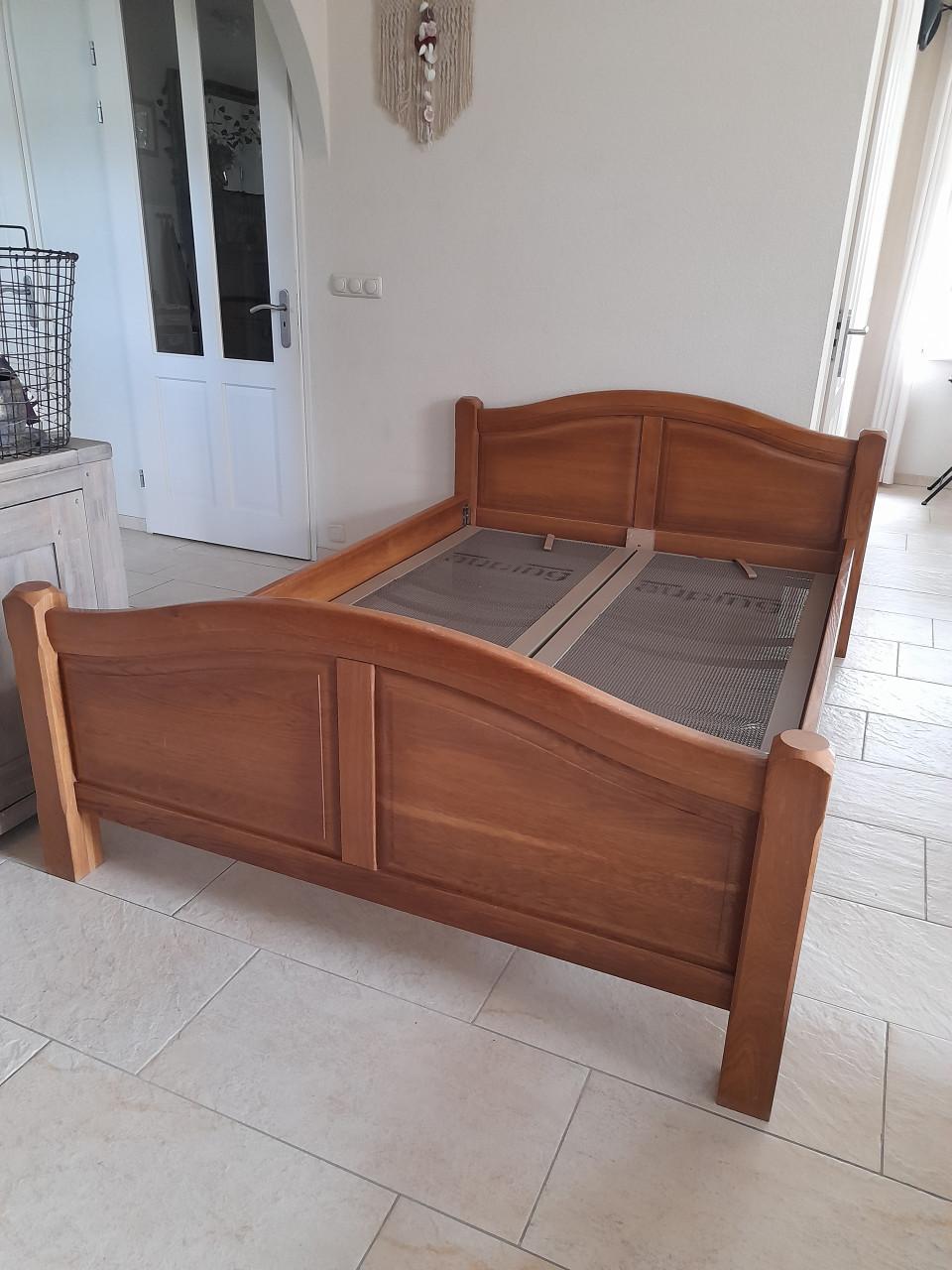 Stevig 2 p. bed 140 x 200 ( in goede staat ) verstelbaar!