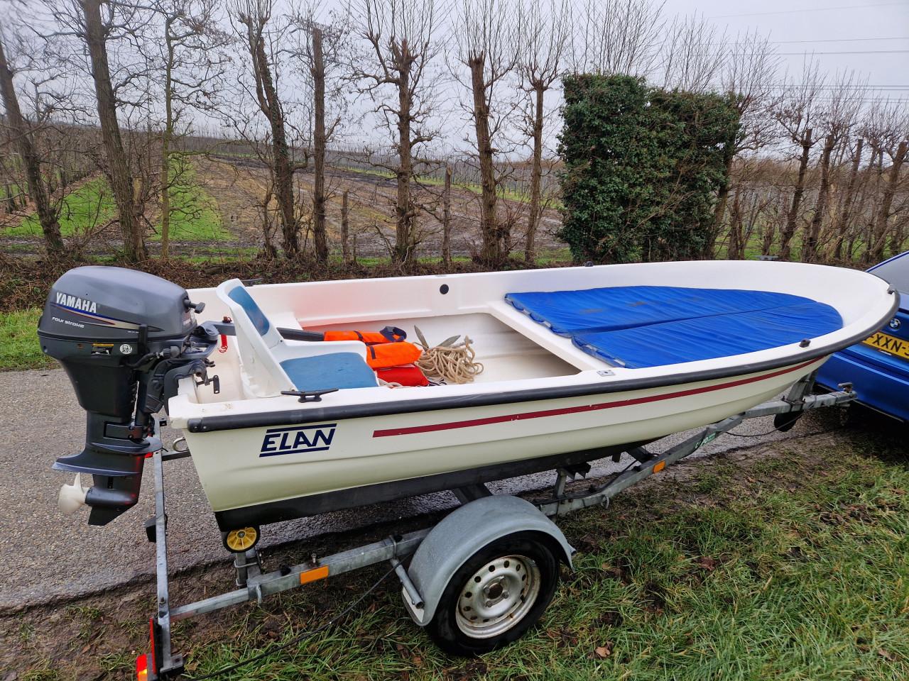 ELAN 401 met Yamaha 8 pk 4-takt en PEGA trailer. Compleet set € 2850,-