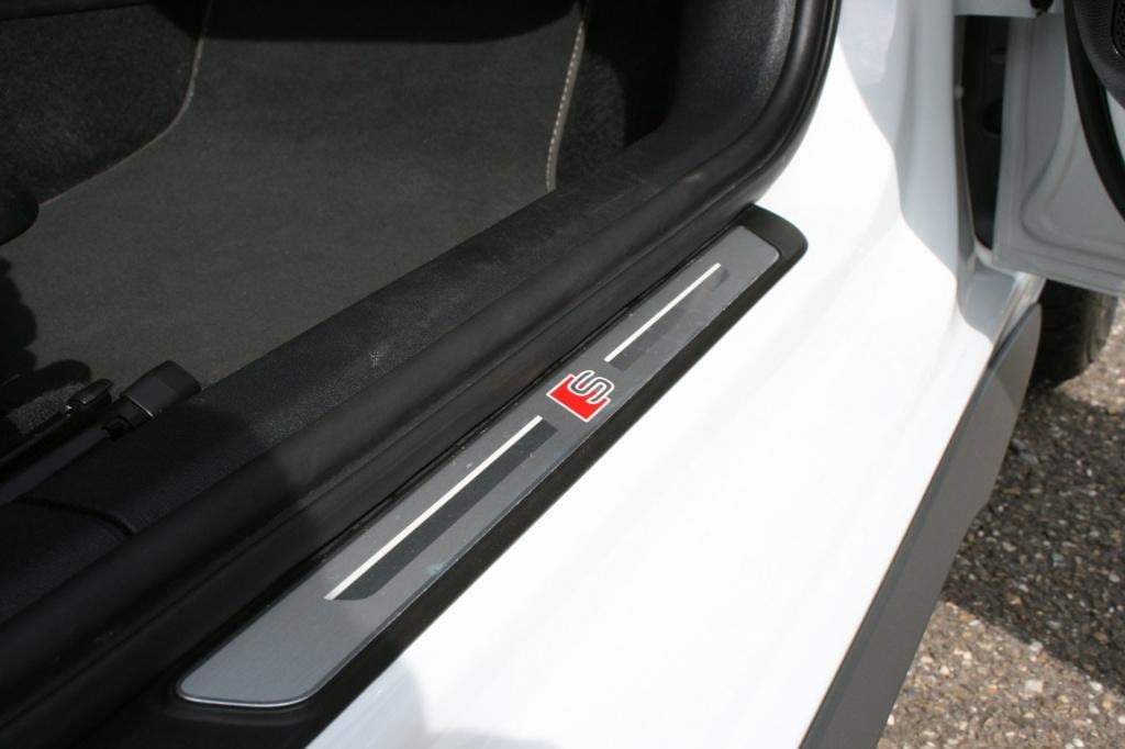 Audi A3 sportback 40 tfsi e s-line / pano / leer / matrix / camera / b&o