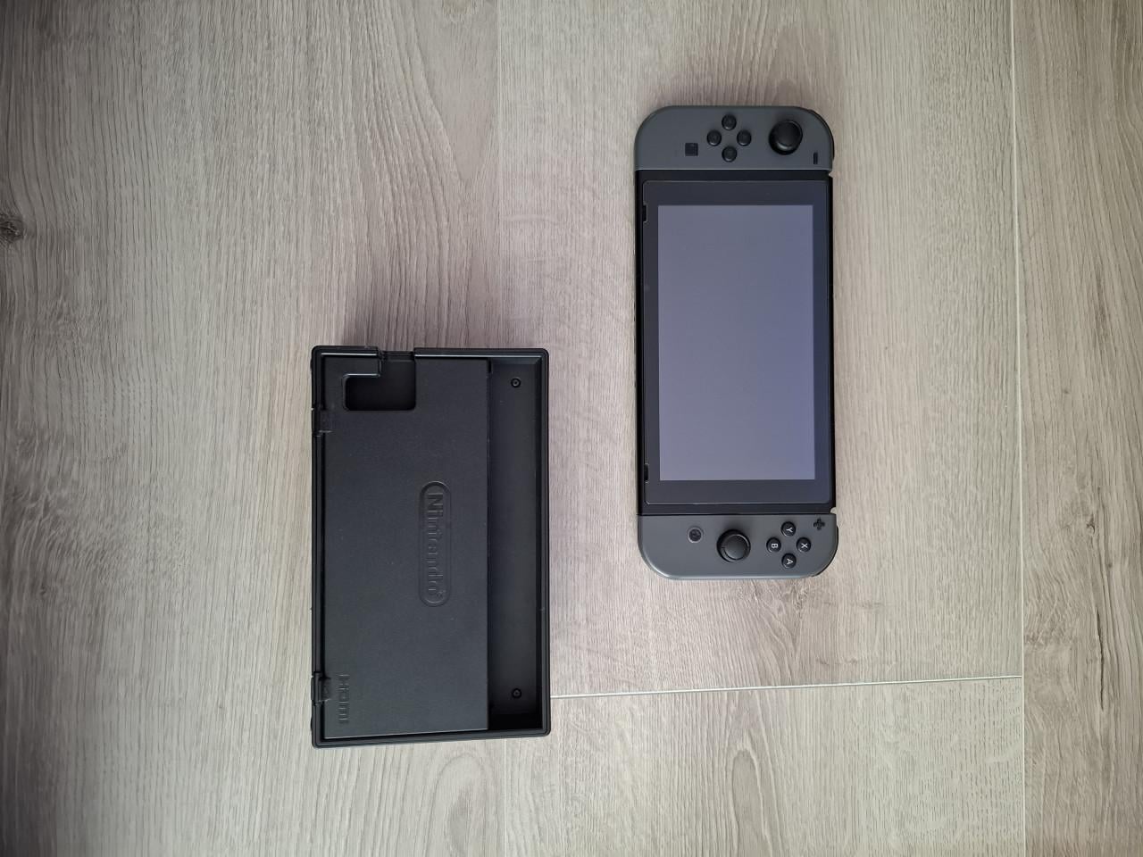 Nintendo Switch Grey