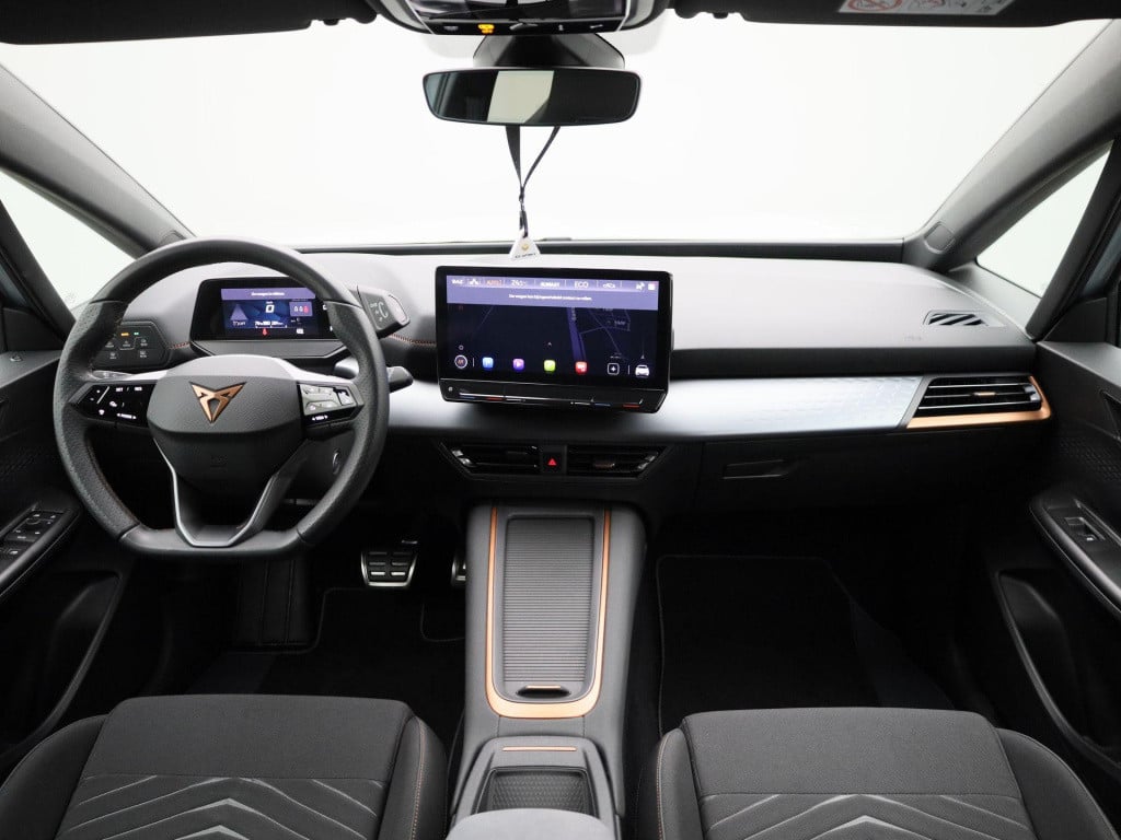 Cupra Born business 62 kwh | navigatie | apple carplay / android auto | ach
