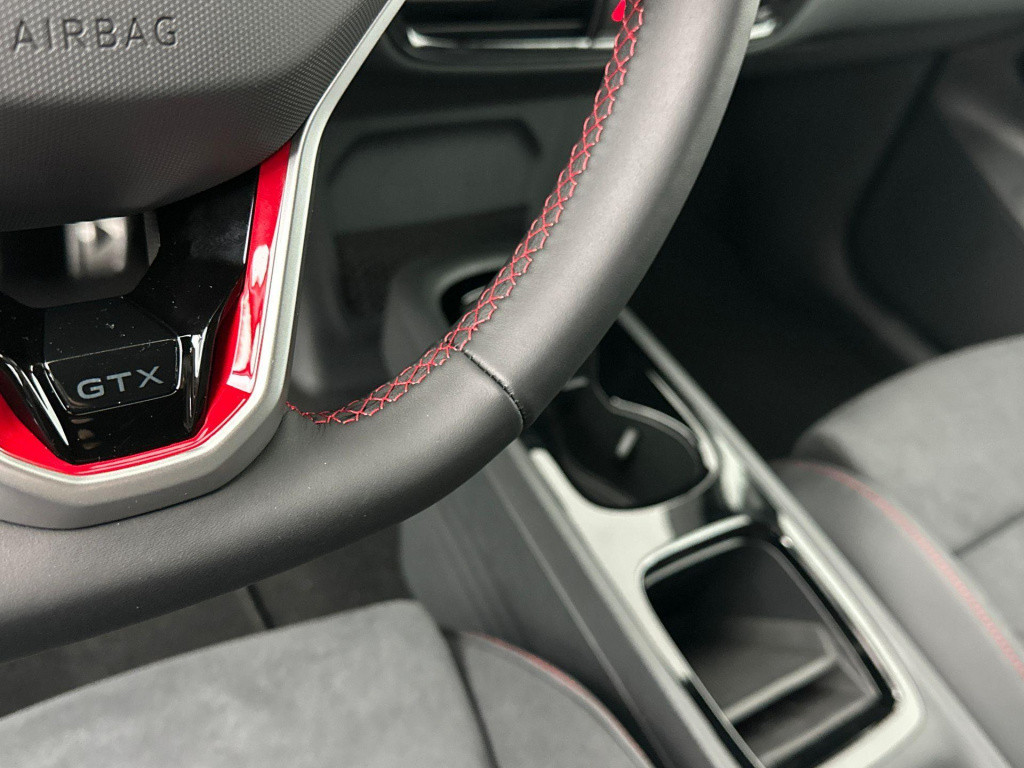 Volkswagen Id.3 gtx performance 79 kwh accu, 240 kw / 326 pk hatch