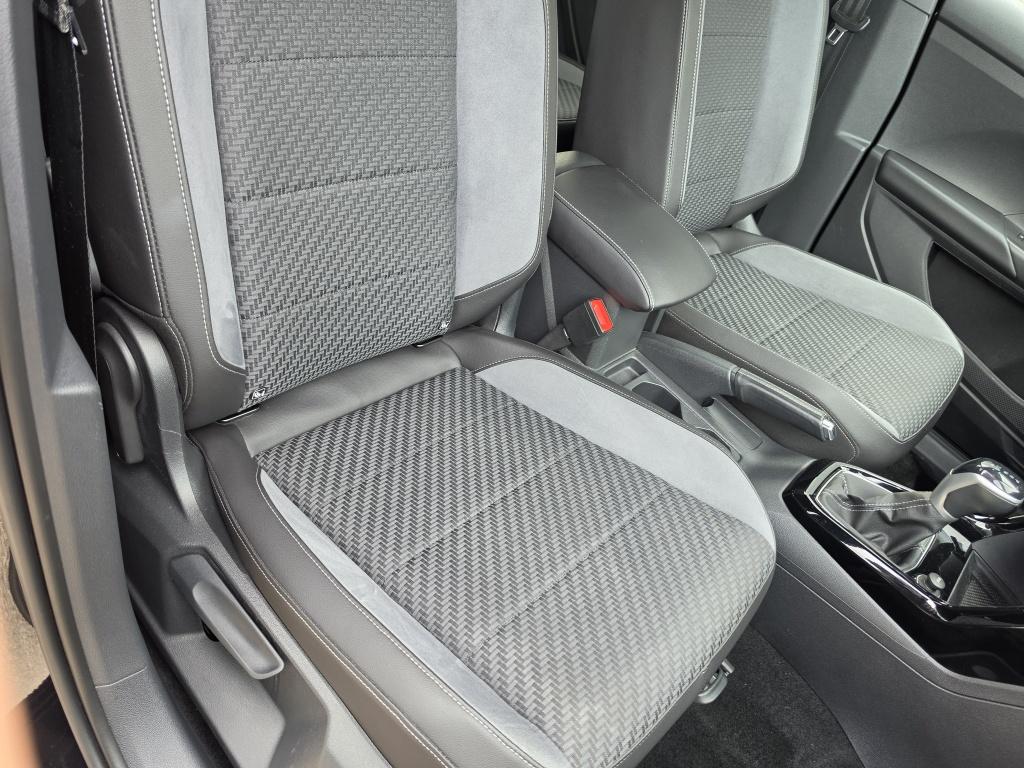 Volkswagen T-cross 1.5 tsi r-line | led | navi | camera | acc | stoelverwar