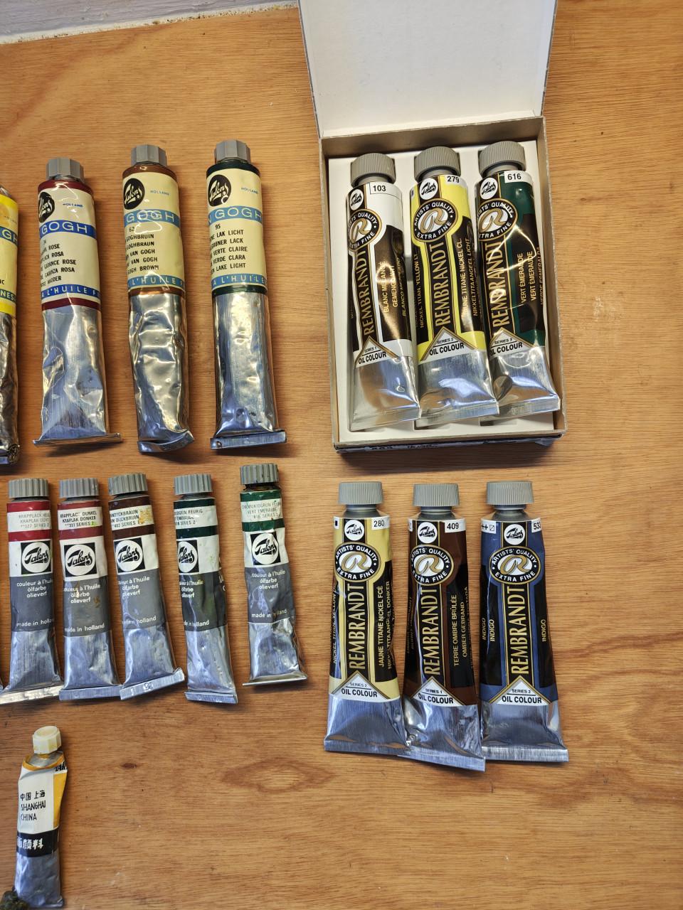 Ruim 30 ongebruikte tubes olieverf Talens, van Gogh, Rembrandt etc.