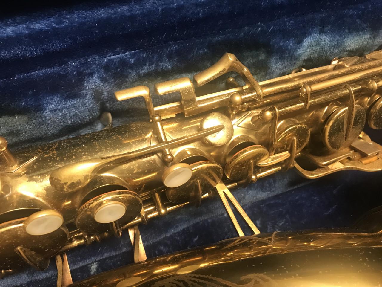 BUESCHER ARISTOCRAT ALT SAXOFOON