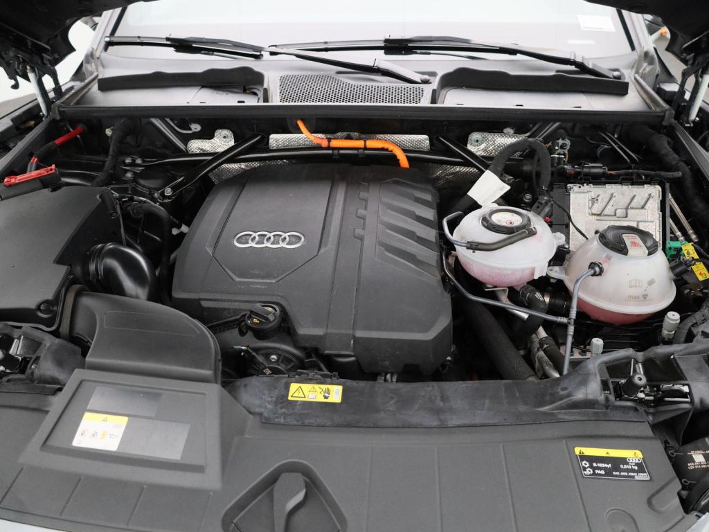 Audi Q5 50 tfsi e s edition | s-line | vlak stuur | automaat | lmv | half l