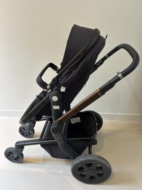 Joolz Day 3 zwart, met voetenzak, maxi cosi adapters en eventuuel maxi cosi