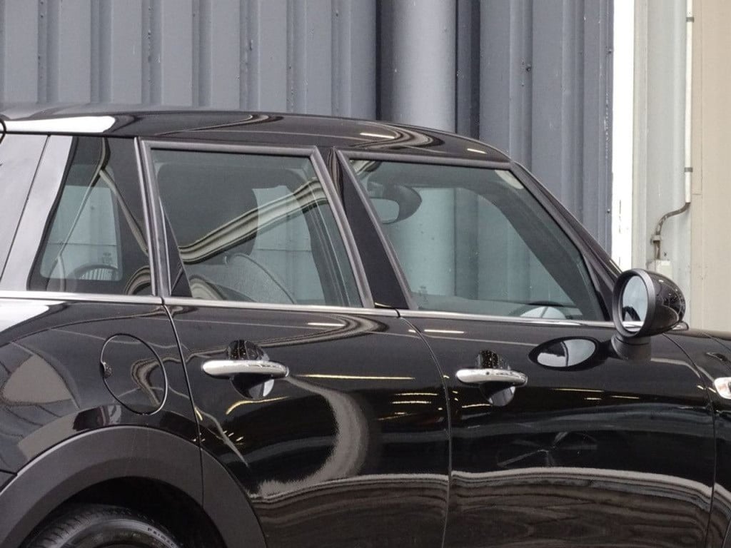 Mini Cooper mini 1.5 serious business automaat | jcw pack | king's cross