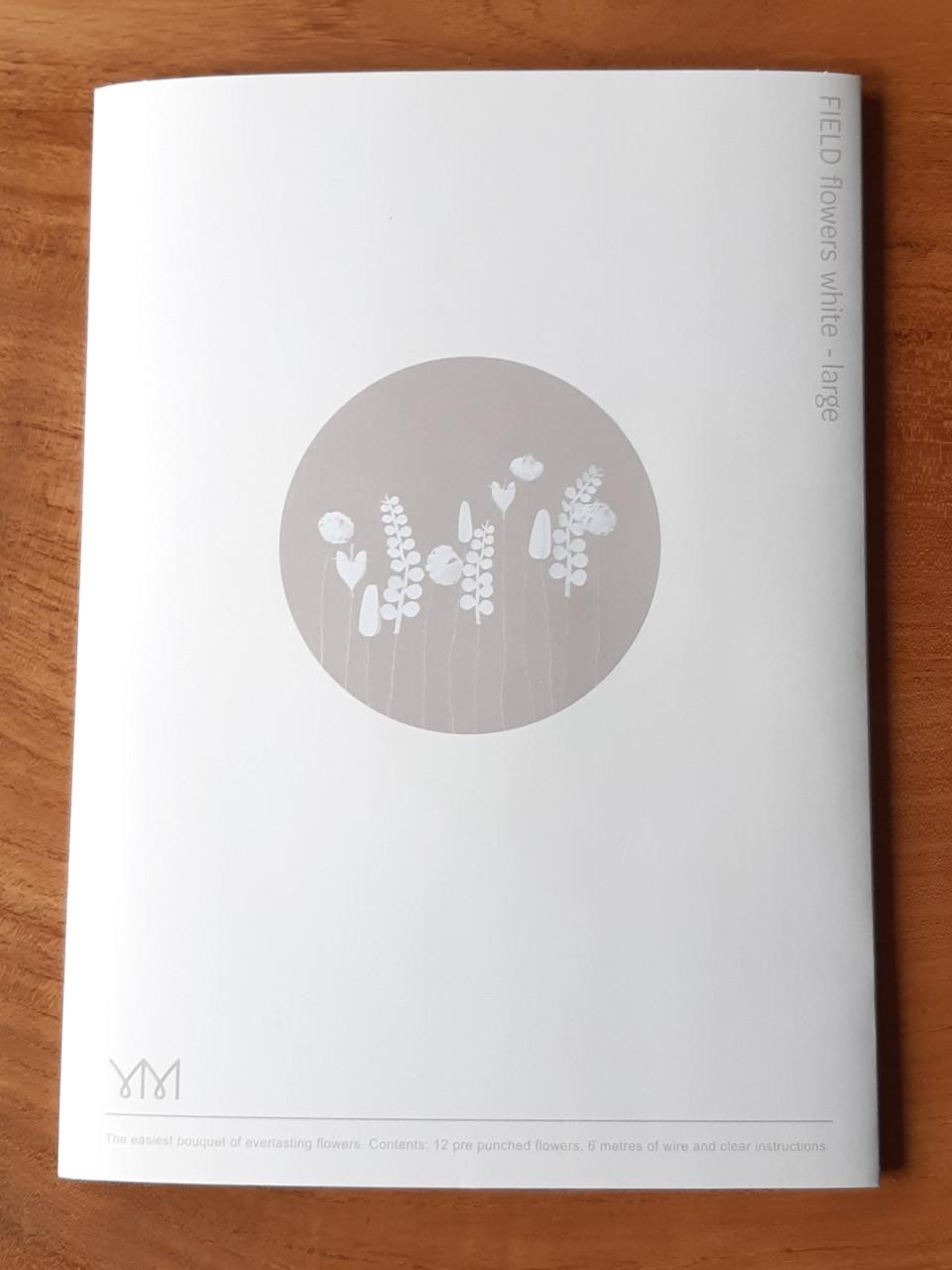 Field Flowers Large White-Jurianne Matter Pakket, 12 witte papieren bloemen