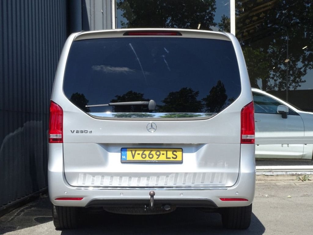 Mercedes-Benz V-Klasse 250d extra lang dc avantgarde edition