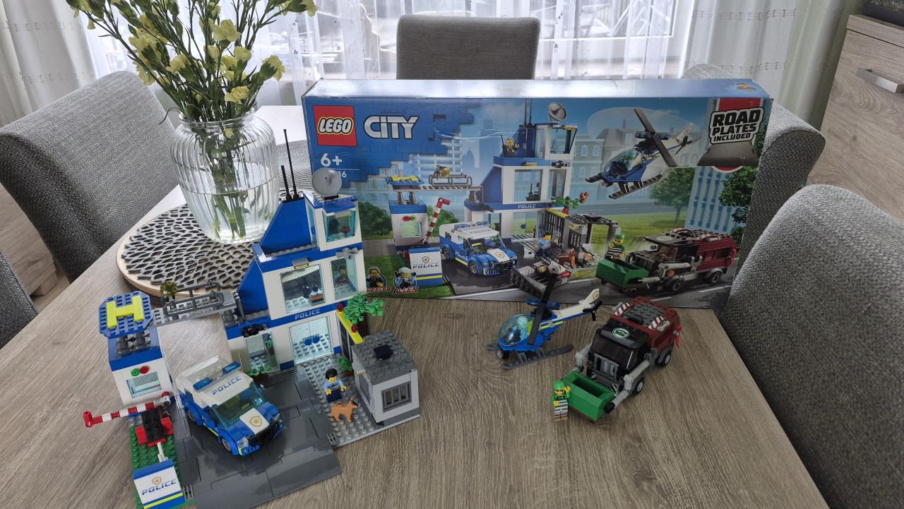 Lego 60316