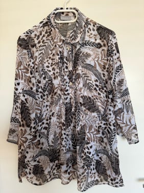 Leuke damesblouse van Canda, valt als 44/46