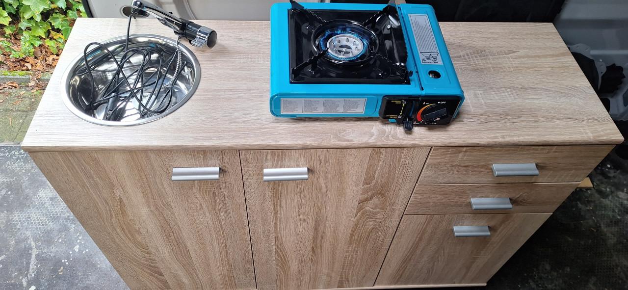 Nieuw keukenblokje voor zelfbouwcamper