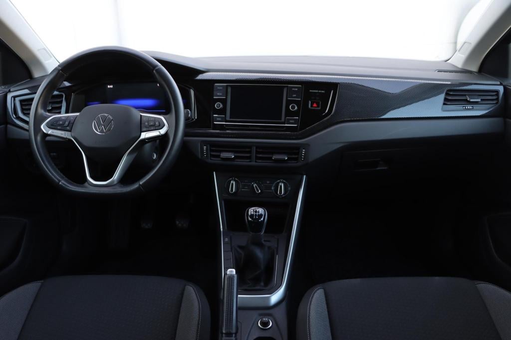 Volkswagen Polo 1.0 tsi life | carplay | sensoren | adaptive