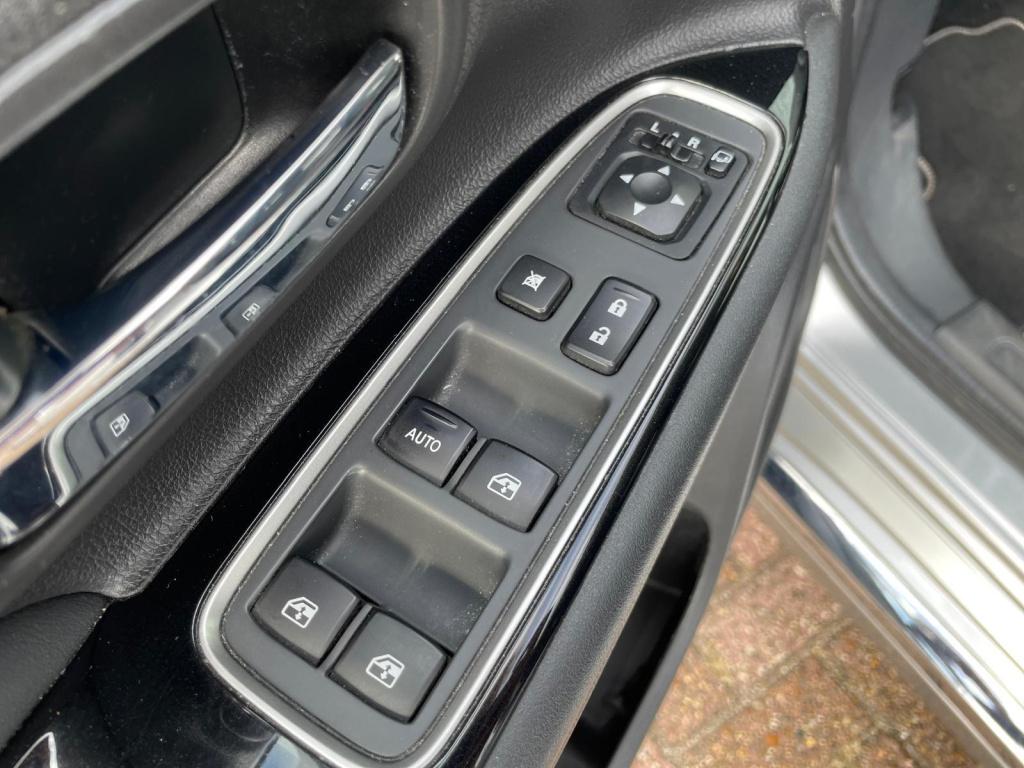 Mitsubishi Outlander 2.0 phev premium nieuwe accupakket met 30000km! soh 99