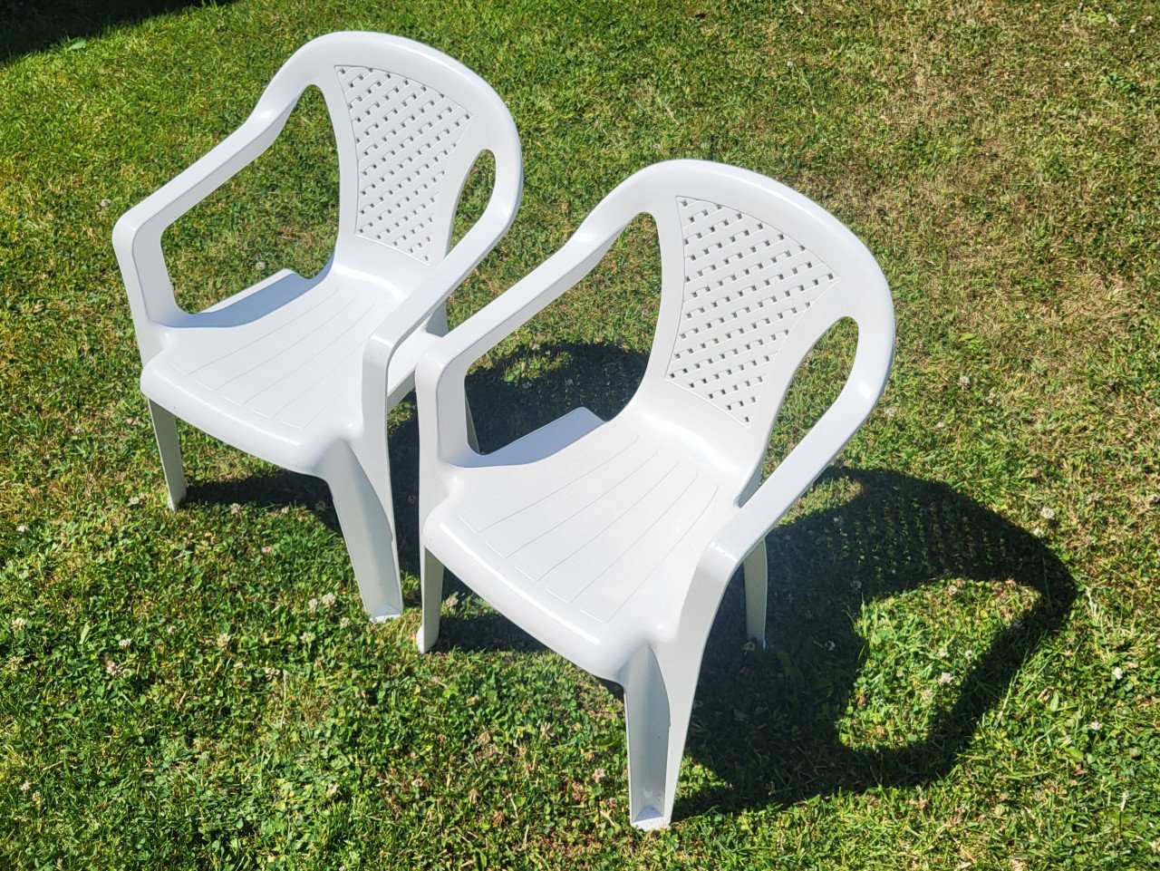 2 kinder tuinstoeltjes