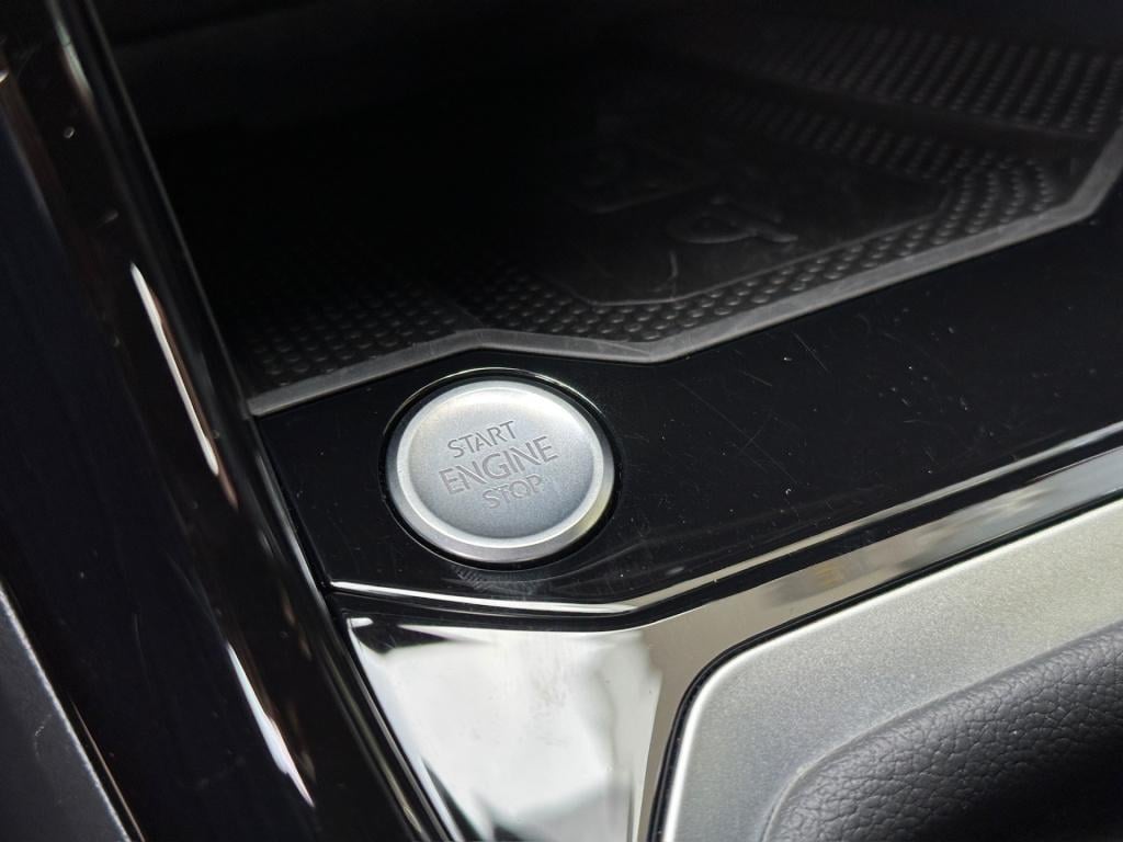 Volkswagen T-roc 1.5 tsi 150pk dsg r-line | camera | keyless | elek. achter