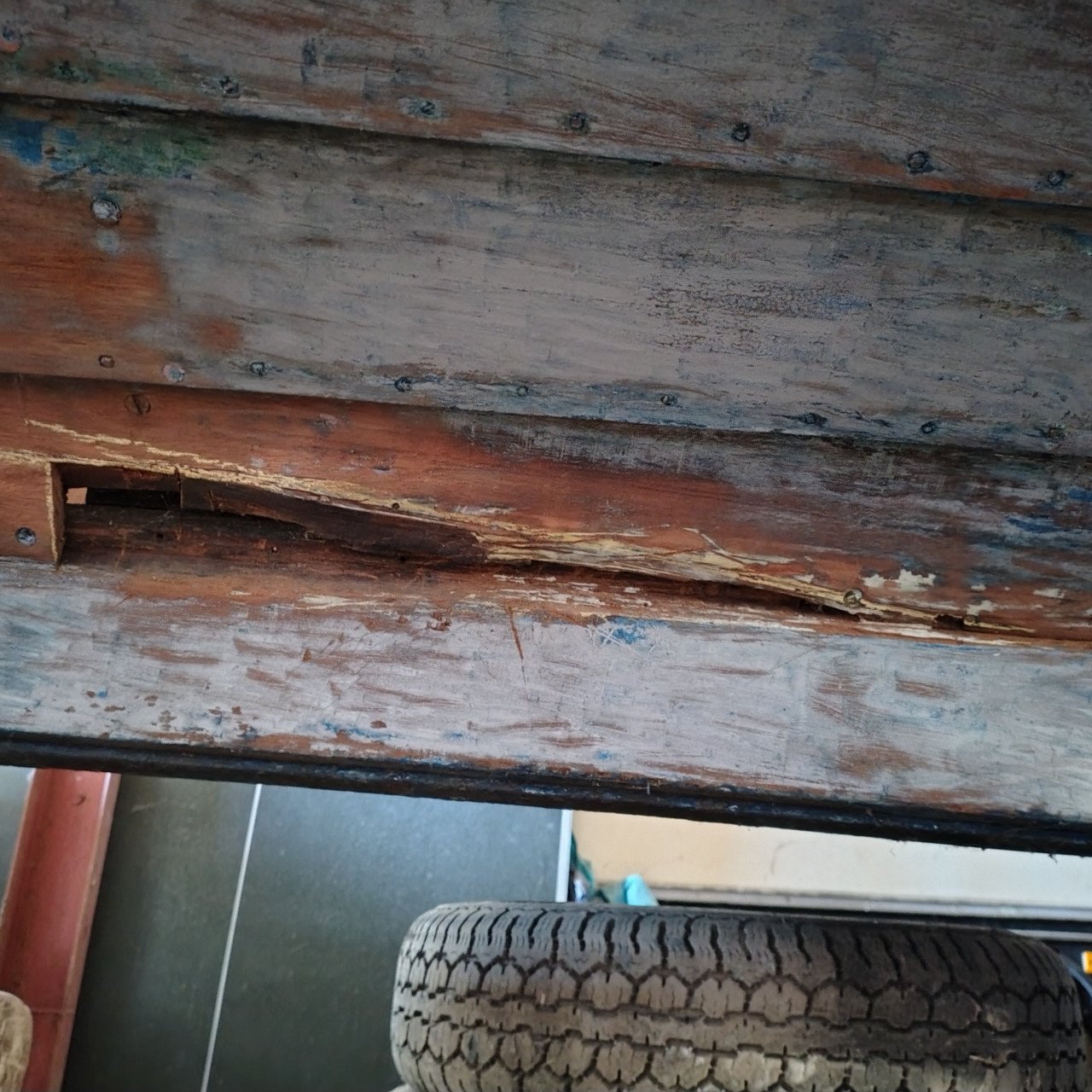 Zweedse spitsgatter 8m mahonie/eiken – opknapper