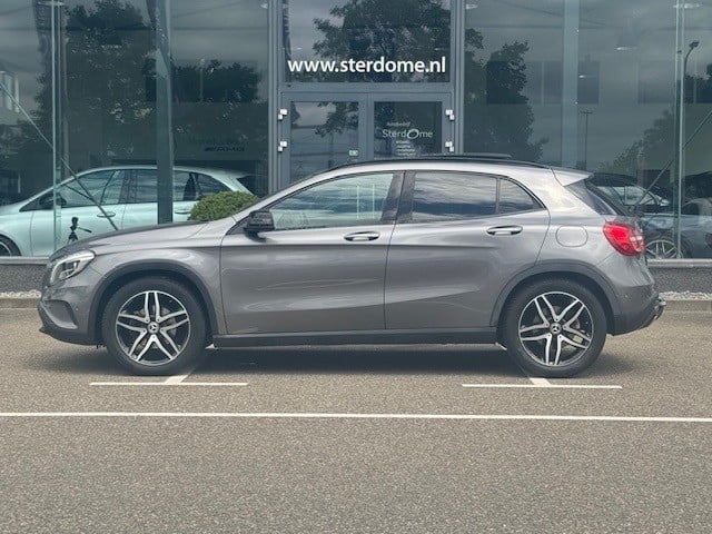 Mercedes-Benz Gla-klasse 200 ambition l panoramadak l night pakket l afneem