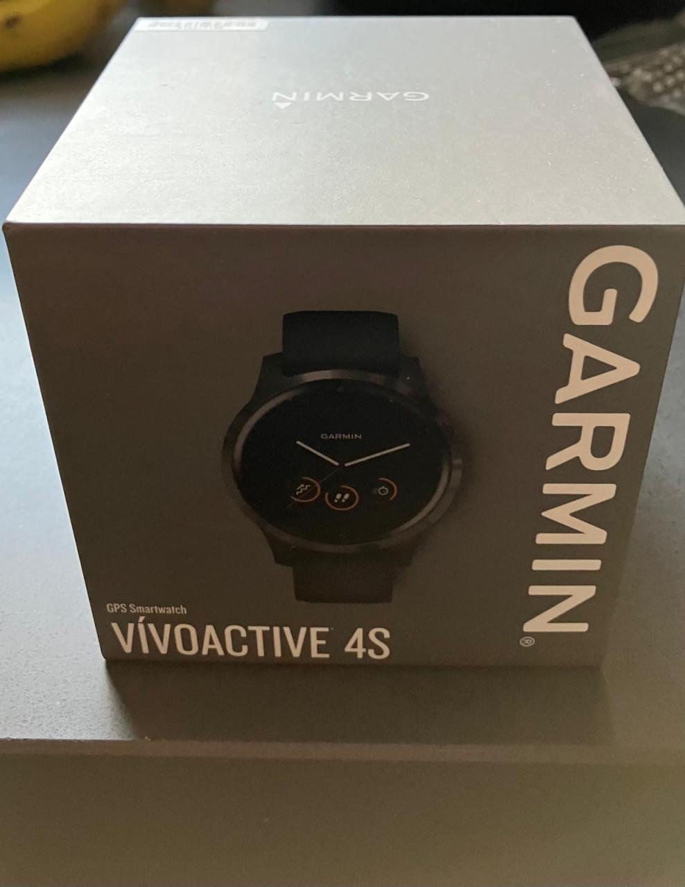 Garmin Vivoactive 4S Smartwatch - sporthorloge met GPS tracker