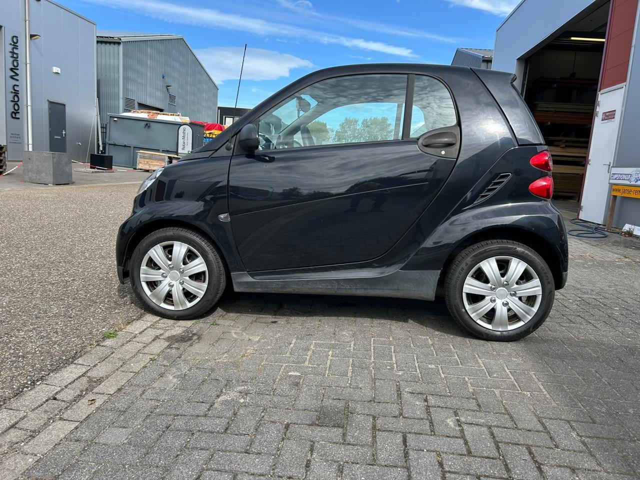 Smart Fortwo coupé 1.0 Pure Automaat | Lange APK | €2.999