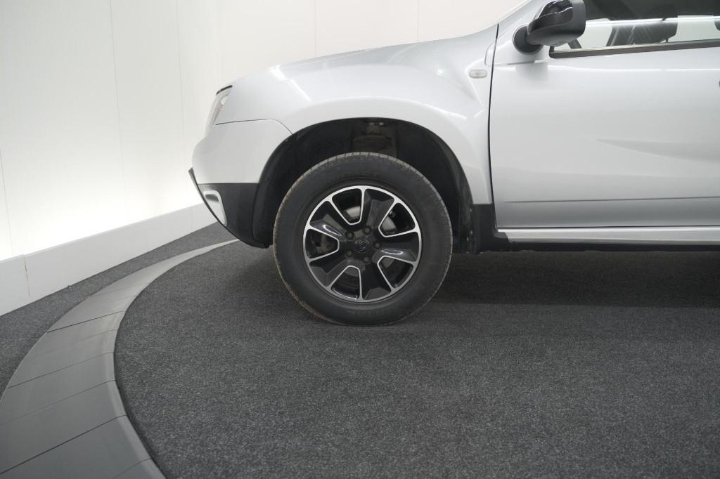 Dacia Duster tce 120 4x2 blackshadow | trekhaak | camera | navigatie | park