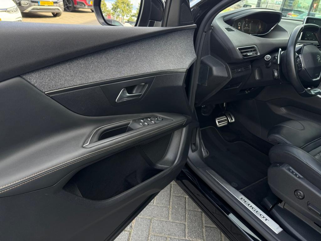 Peugeot 3008 1.2 puretech crossway * gt line * pano *