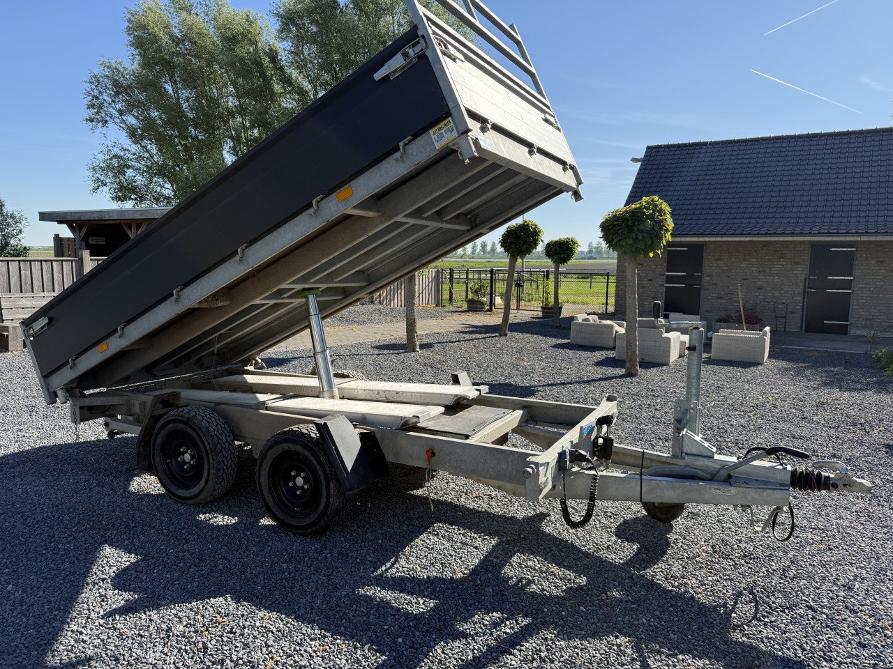 Hapert aanhangers