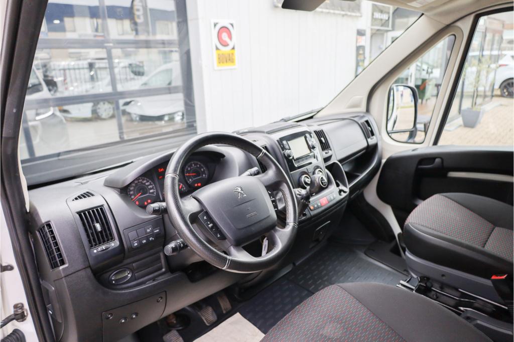 Peugeot Boxer 330 2.2 bluehdi 140 l2h2 premium volle inrichting i trekhaak 