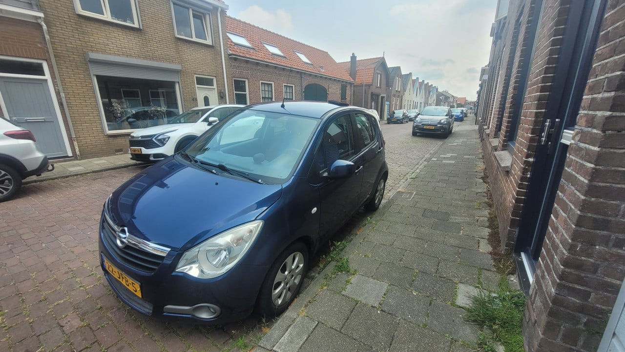 Te koop: Zeer nette Opel Agila (2009). Slechts 102.000 km!