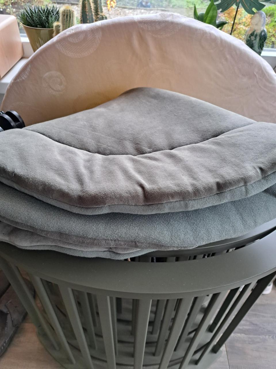 Bopita ronde box met wieltjes, incl. Meyco boxkleed en matras