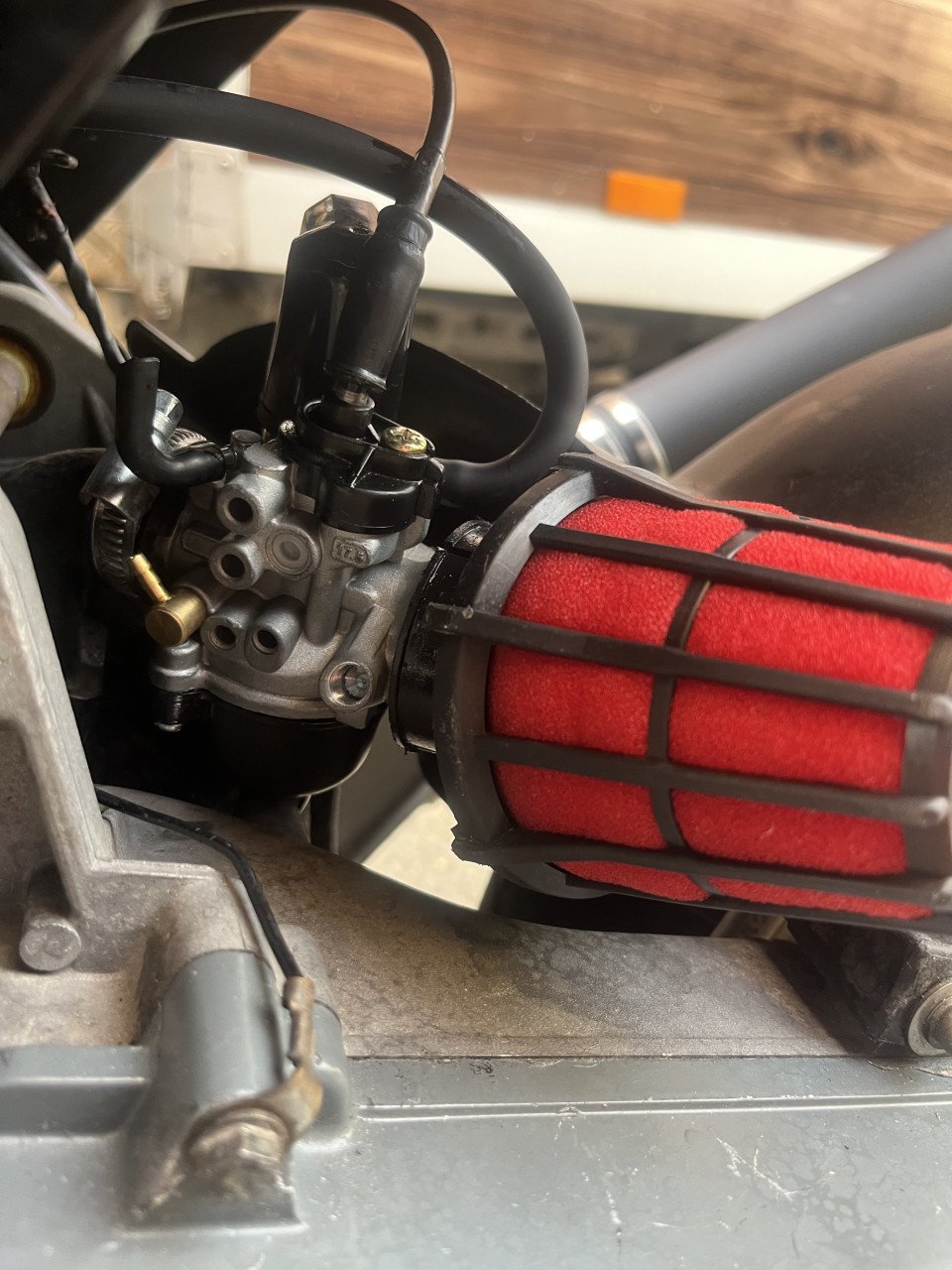 Peugeot ludix met ontstekingsprobleem.