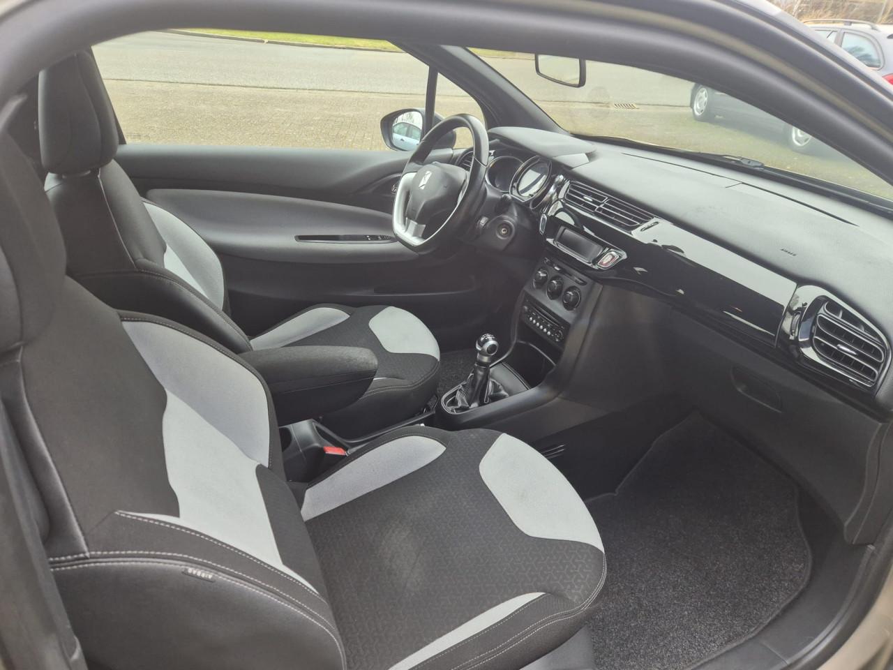 Citroen DS3 1.4 Chic bj:2010 airco lm-velgen i.z.g.st