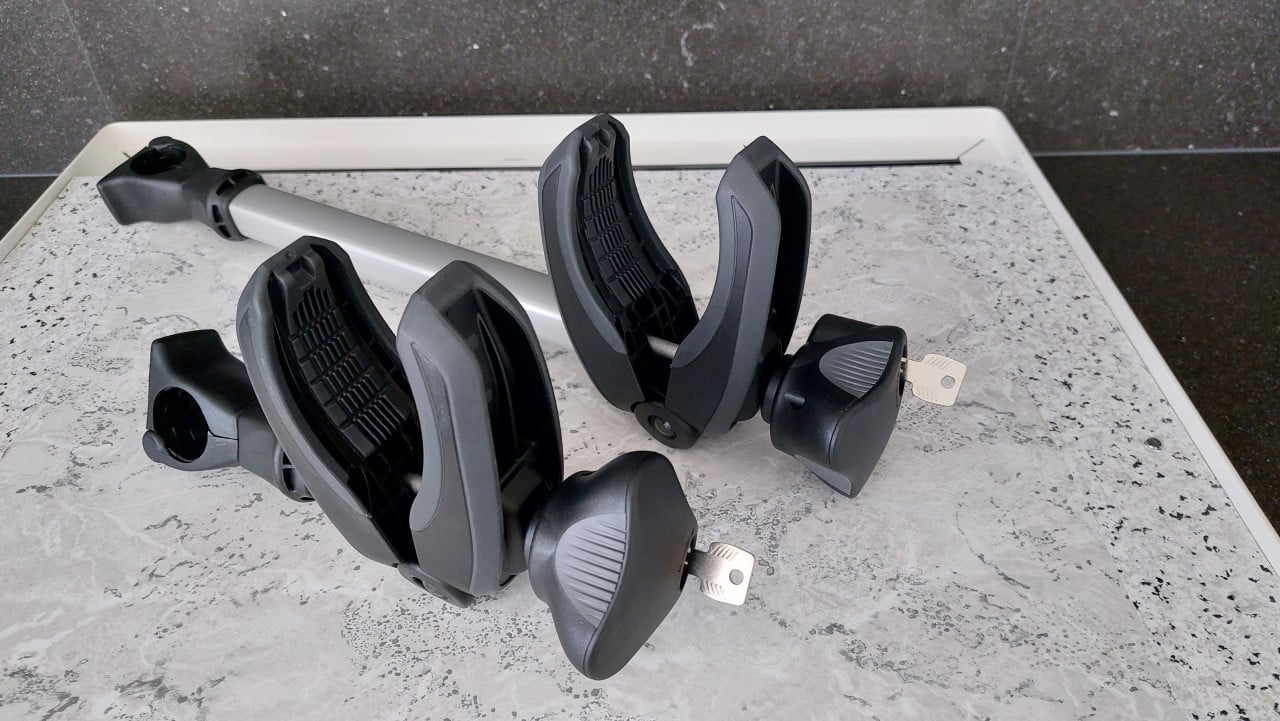 2xThule Bike Holder NIEUW-framehouder-frameklem-fietsendrager-incl.sleutels